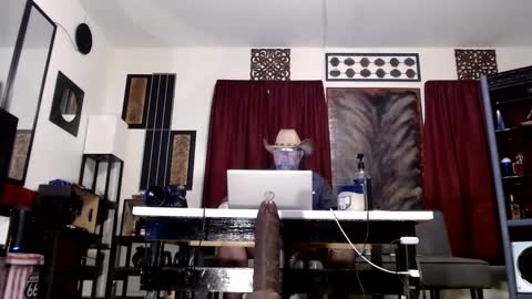 Snapshot of gatewaylaptop2019 chatting on October 13, 10:38 pm gatewaylaptop2019 online show from October 13, 10:38 pm