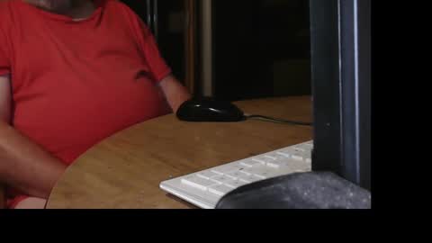 gavineverett3 online show from October 14, 1:23 am