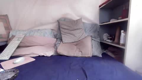 gayrobbin online show from May 21, 7:51 pm