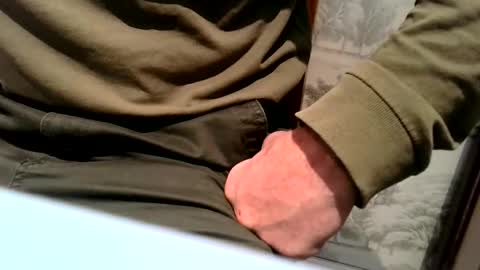 gazjones231 online show from November 22, 12:05 pm