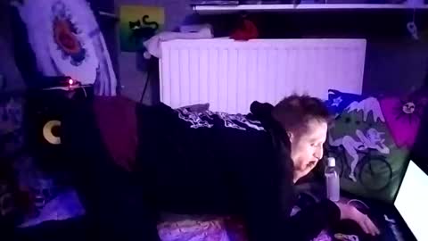 geilventje1 online show from April 3, 12:07 am