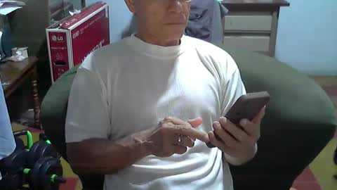 Genuino online show from April 5, 9:22 pm