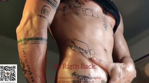 independent model online show from March 7, 10:32 pm