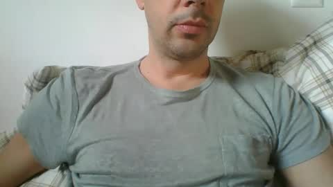 Snapshot of geronimo_2 chatting on December 22, 9:55 am geronimo_2 online show from December 22, 9:55 am