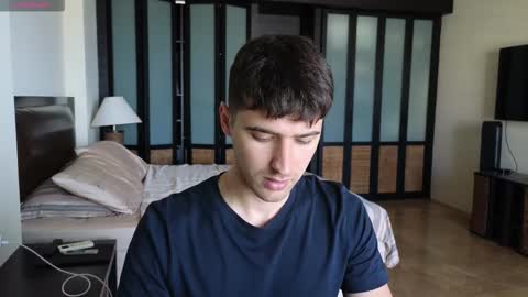 gilbertogonzales online show from November 27, 4:16 am