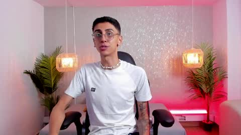 Gio Carangi online show from April 3, 3:36 am