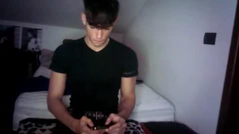 Snapshot of giovyyx chatting on February 15, 3:42 am giovyyx online show from February 15, 3:42 am