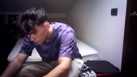 Snapshot of giovyyx chatting on February 13, 2:09 pm giovyyx online show from February 13, 2:09 pm