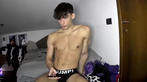 Snapshot of giovyyx chatting on February 23, 1:38 pm giovyyx online show from February 23, 1:38 pm