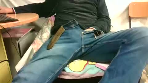 Snapshot of giulio__35 chatting on October 13, 7:42 pm giulio__35 online show from October 13, 7:42 pm