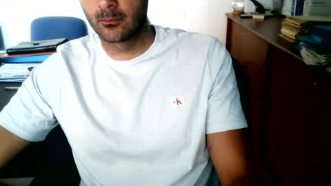 giuseppevai1 online show from July 4, 9:12 am