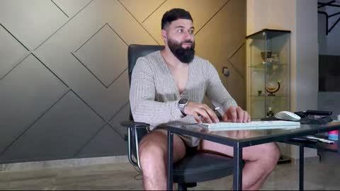 Matthew .. for short call me Matt online show from February 18, 2:16 am