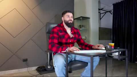 Matthew .. for short call me Matt online show from February 9, 5:19 am