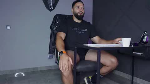 Matthew .. for short call me Matt online show from September 12, 10:43 pm