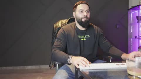 Matthew .. for short call me Matt online show from March 15, 11:22 pm