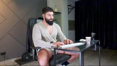 Matthew .. for short call me Matt online show from January 4, 2:35 am