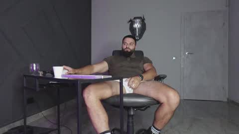 Matthew .. for short call me Matt online show from October 20, 8:13 pm