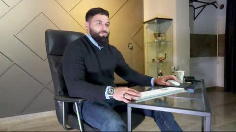 Matthew .. for short call me Matt online show from February 21, 9:43 pm