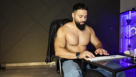 Matthew .. for short call me Matt online show from May 28, 7:34 pm