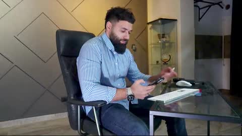 Matthew .. for short call me Matt online show from February 22, 8:37 pm