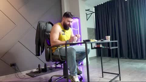 Matthew .. for short call me Matt online show from December 19, 10:02 am