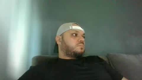 Snapshot of glusgan chatting on October 17, 9:02 am Your boy online show from October 17, 9:02 am
