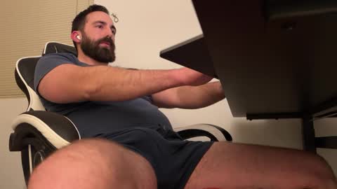 Gavin Norris online show from February 10, 2:30 am