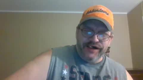 IDKIDCIDGAF online show from February 1, 2:10 am