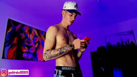 God Drake online show from December 3, 8:06 pm