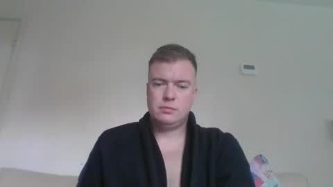 Snapshot of gogo12104 chatting on October 25, 9:44 am jme online show from October 25, 9:44 am