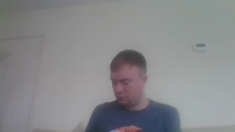 Snapshot of gogo12104 chatting on December 17, 11:49 am jme online show from December 17, 11:49 am