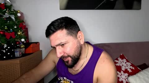 gold_alpha_boy online show from December 20, 12:01 pm