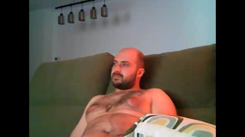 goldenspainboy online show from October 31, 7:17 pm