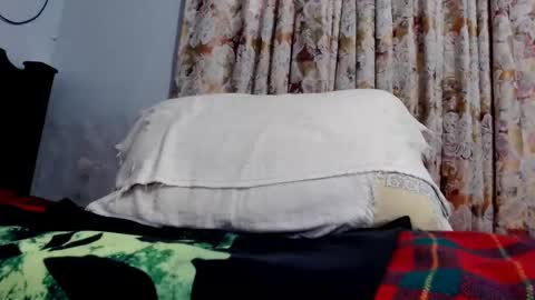 julin Andrs online show from February 26, 3:52 pm