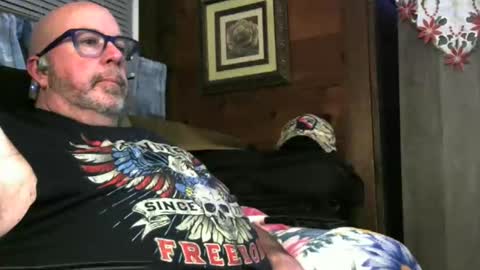 granitebuckeye1969 online show from December 15, 12:07 am