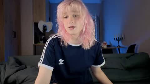 Greg-independent model online show from April 16, 9:39 pm