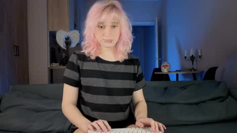 Greg-independent model online show from March 28, 8:20 pm