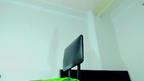 Snapshot of gregory_hardxx chatting on January 4, 5:48 am GREGORY online show from January 4, 5:48 am