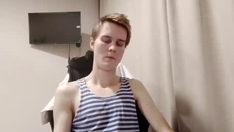 Snapshot of greonn chatting on October 13, 4:02 pm Felix online show from October 13, 4:02 pm