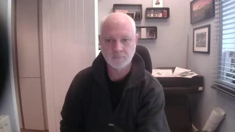 Snapshot of greyfox_6000 chatting on February 26, 10:15 am greyfox_6000 online show from February 26, 10:15 am
