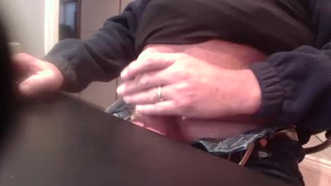 Snapshot of greyfox_6000 chatting on December 10, 8:40 am greyfox_6000 online show from December 10, 8:40 am