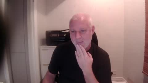 Snapshot of greyfox_6000 chatting on December 9, 7:46 pm greyfox_6000 online show from December 9, 7:46 pm