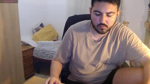 Snapshot of gsendra chatting on February 21, 9:32 pm gsendra online show from February 21, 9:32 pm