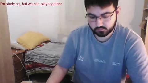 Snapshot of gsendra chatting on January 8, 9:32 am gsendra online show from January 8, 9:32 am