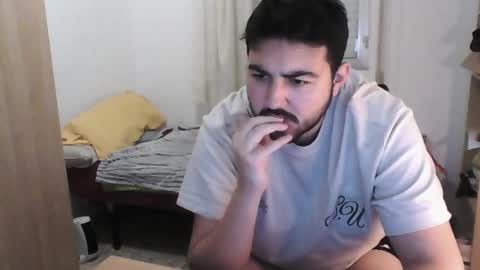 Snapshot of gsendra chatting on December 11, 12:05 pm gsendra online show from December 11, 12:05 pm