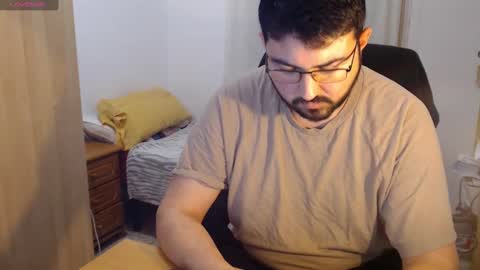 Snapshot of gsendra chatting on March 6, 11:25 am gsendra online show from March 6, 11:25 am