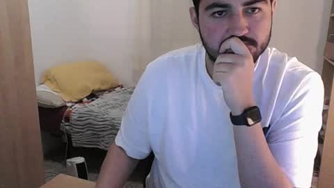 Snapshot of gsendra chatting on December 13, 9:52 pm gsendra online show from December 13, 9:52 pm