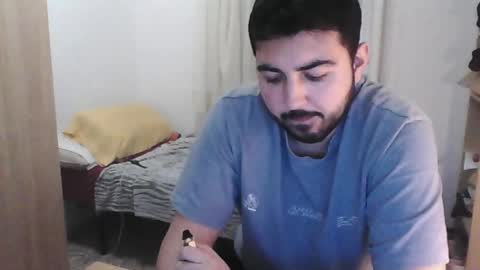 Snapshot of gsendra chatting on December 9, 7:03 pm gsendra online show from December 9, 7:03 pm