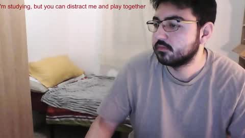 Snapshot of gsendra chatting on December 19, 9:40 am gsendra online show from December 19, 9:40 am