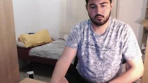 Snapshot of gsendra chatting on December 15, 8:41 am gsendra online show from December 15, 8:41 am